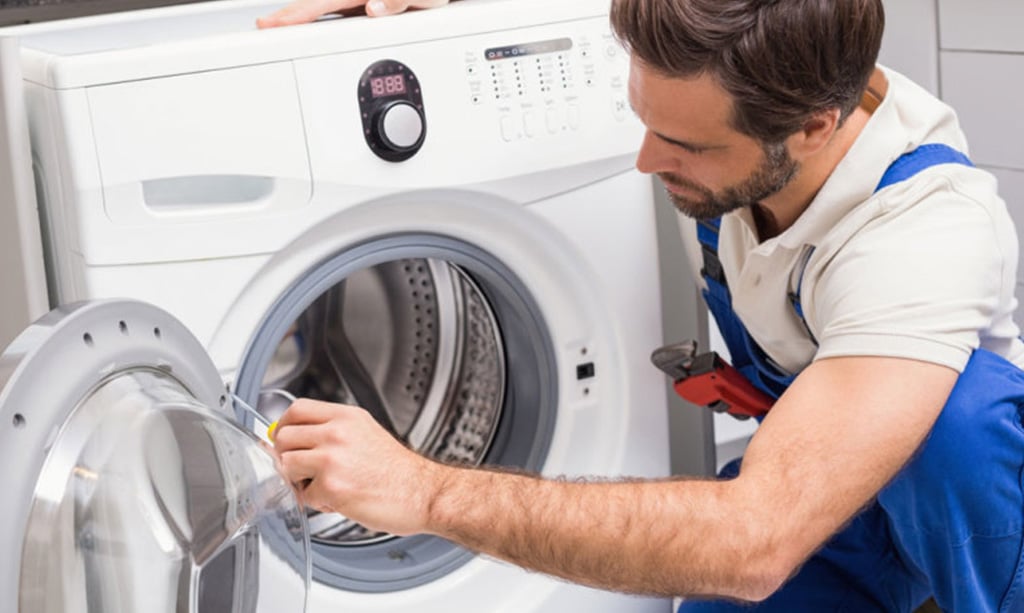 علت قفل شدن درب ماشین لباسشویی چیست؟